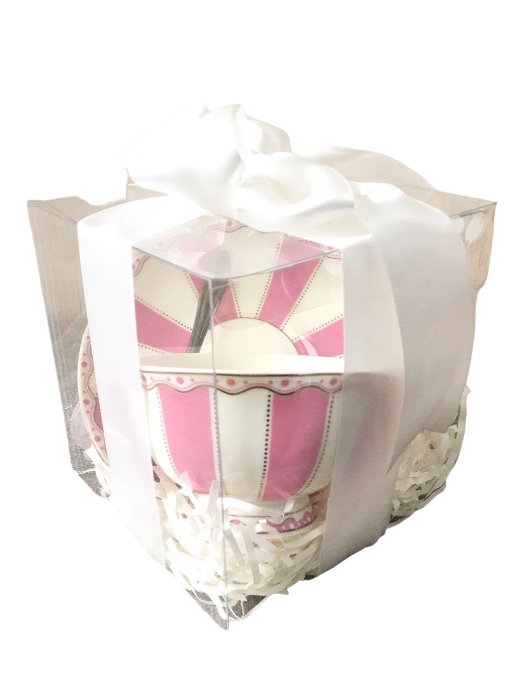 Taza grande en caja transparente