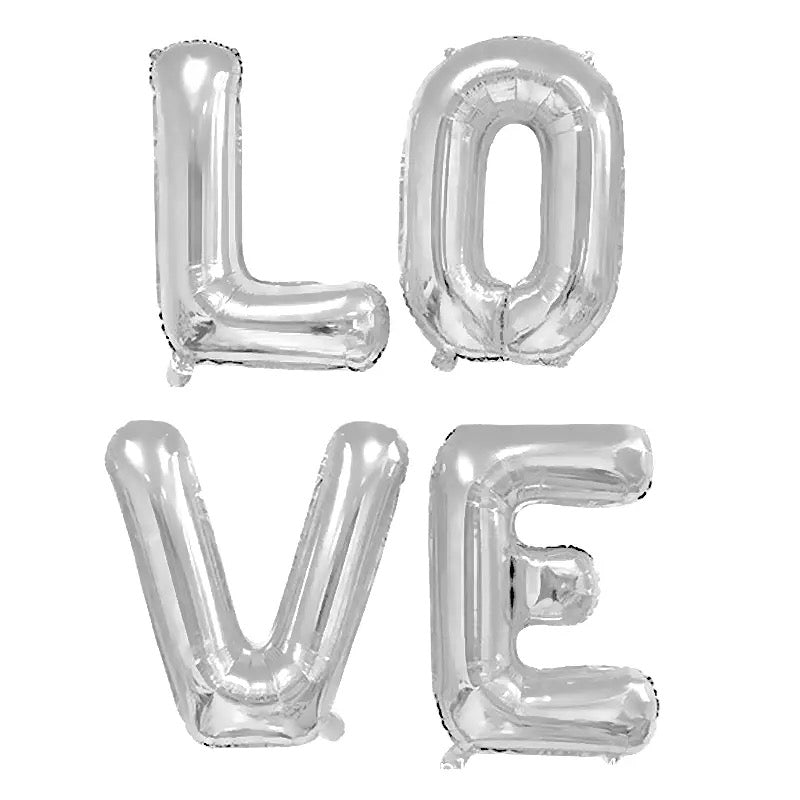 Letrero 16” LOVE plateado