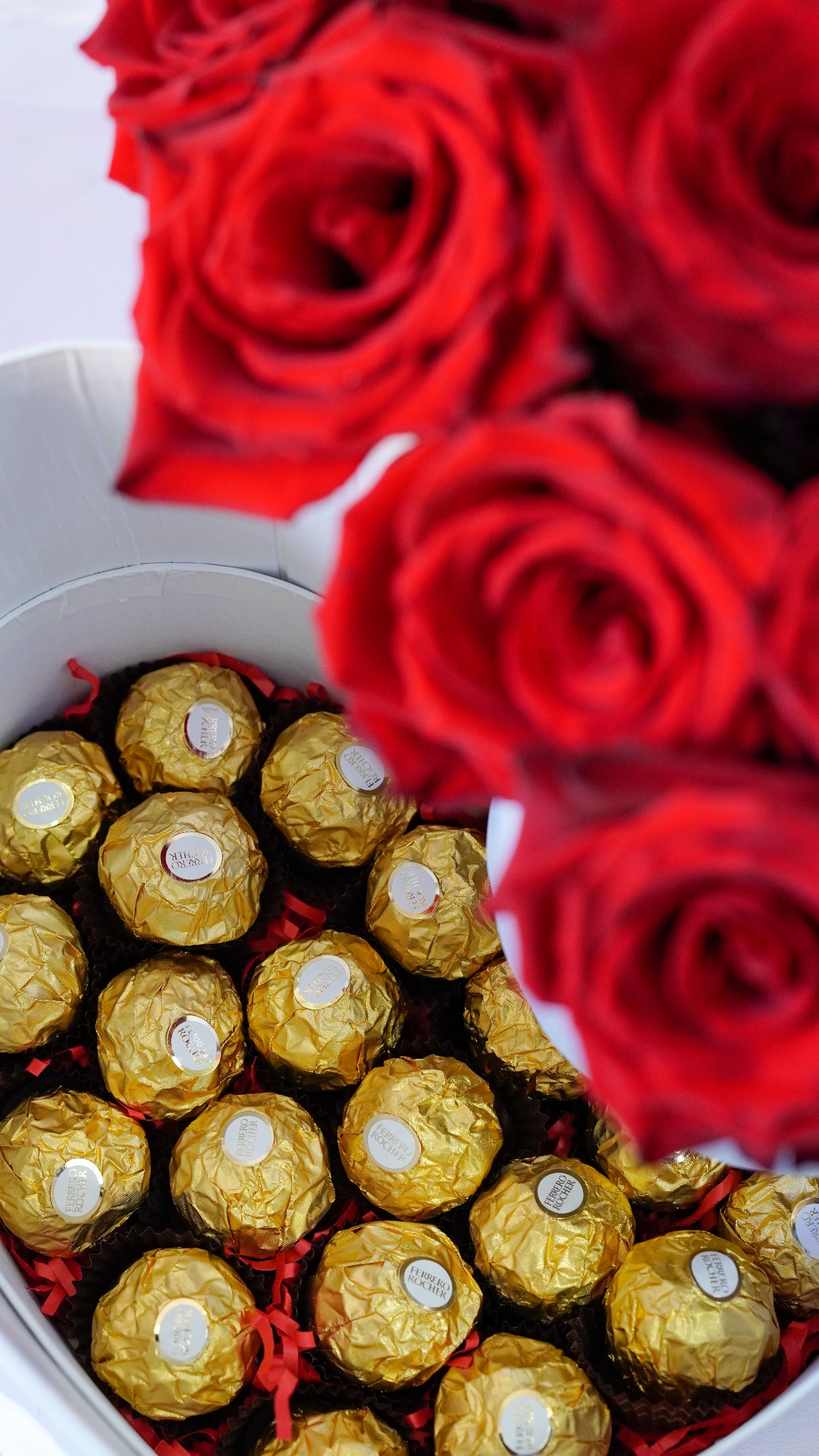 Arreglo De Flores & Chocolates Ferrero Rocher