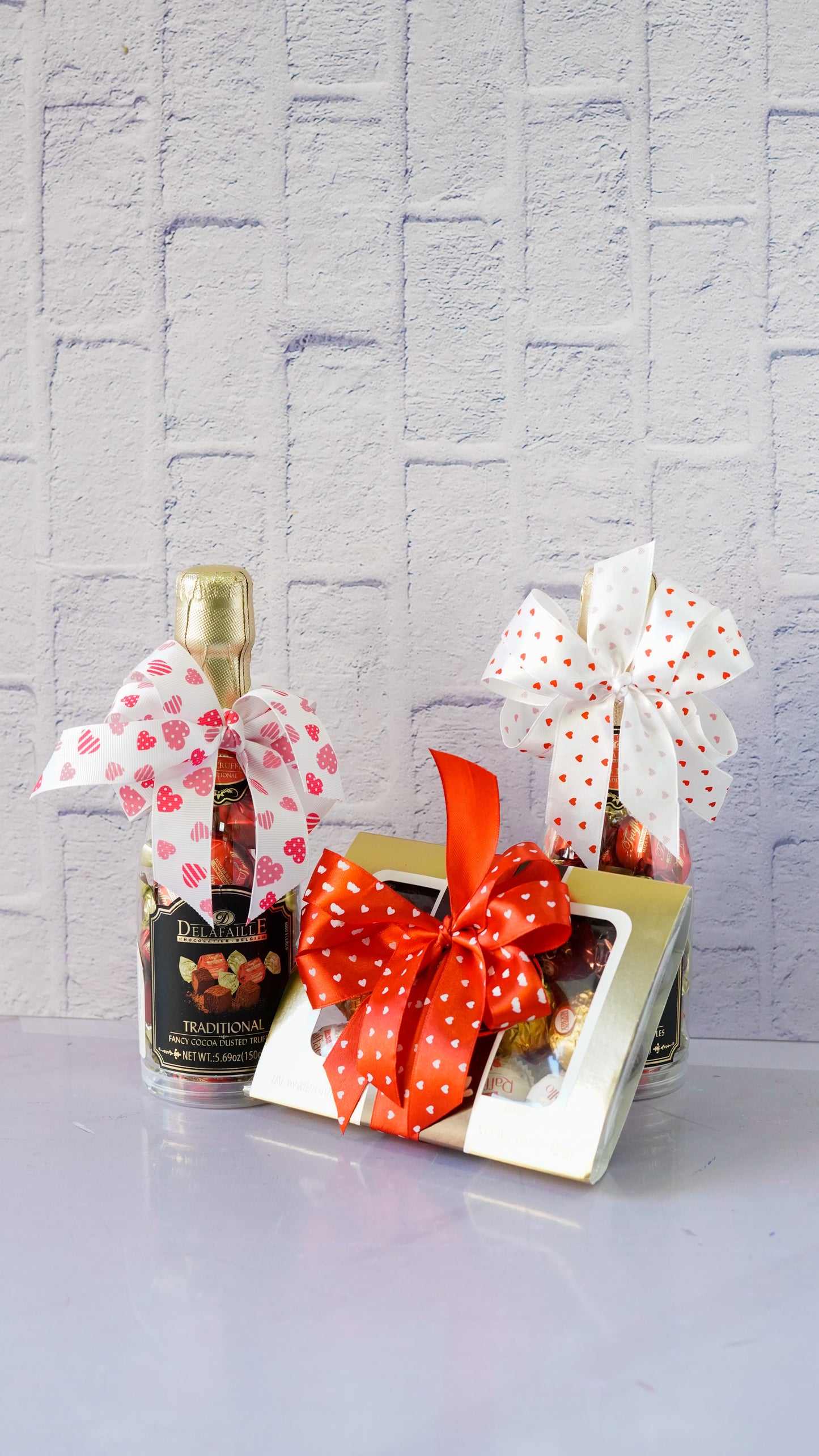 Delafaille Trufas de Chocolates en Botella & Chocolates Ferrero Rocher