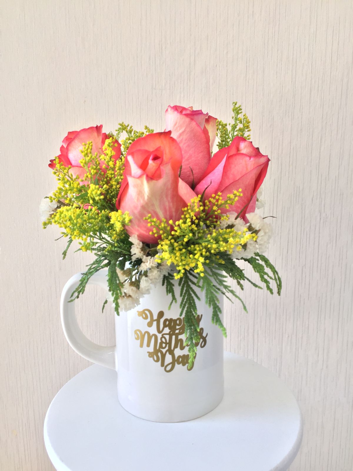 Arreglo de Taza con Flores