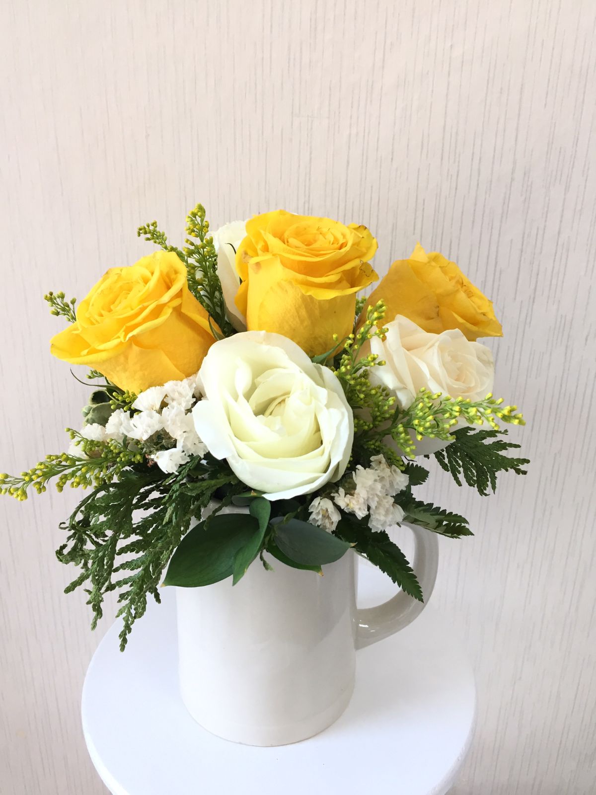 Arreglo de Taza con Flores