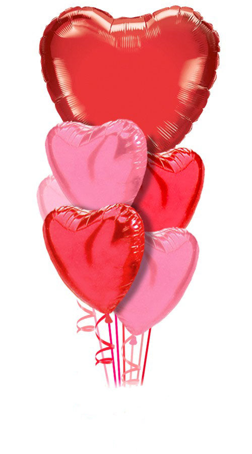 Bouquet corazón 33" + 5 metalicos 18" en forma de corazón