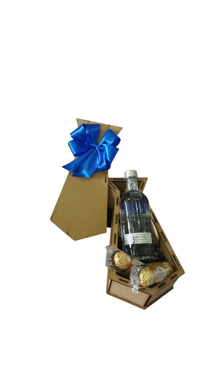 Arreglo de Vodka en caja de Corbata y chocolates Ferrero Rocher